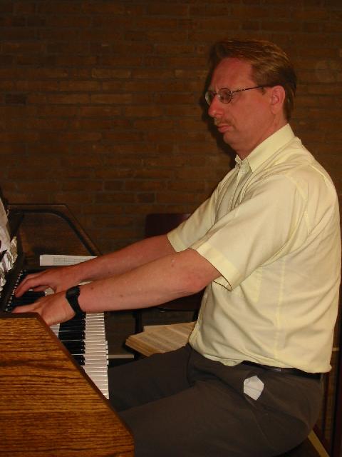 organist